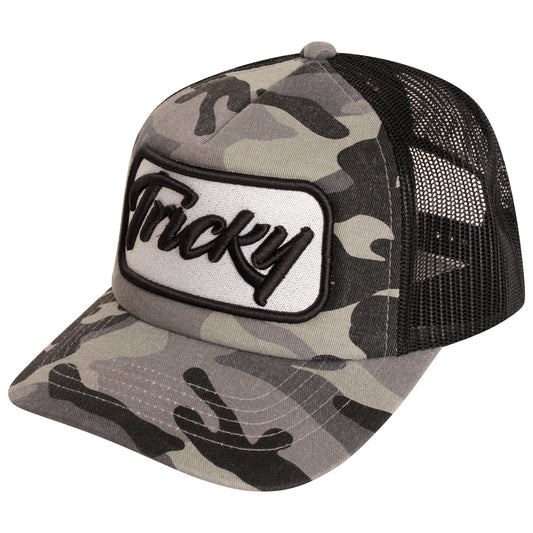 TRICKY PLATE LOGO MESH TRUCKER CAP CAMO GREY