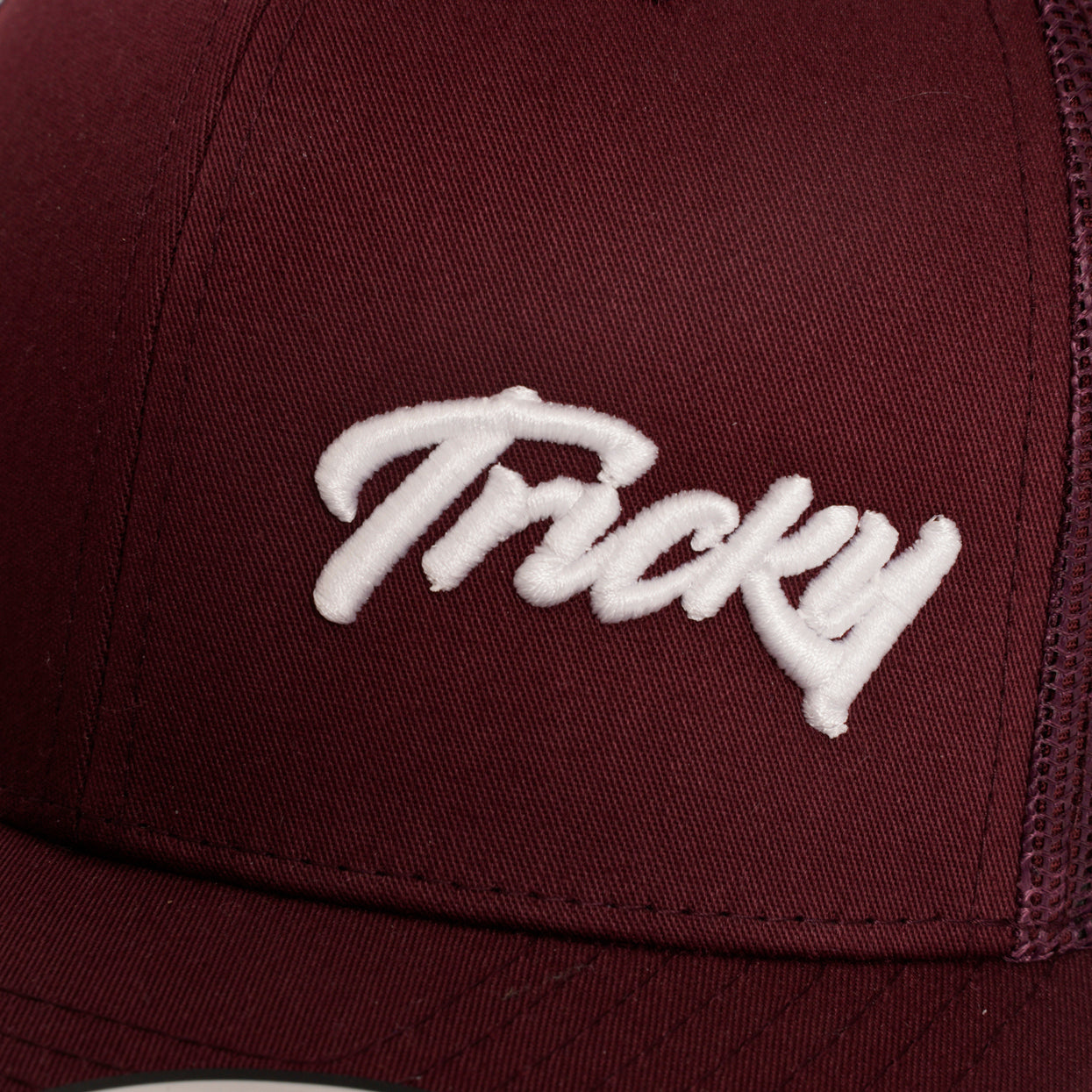 TRICKY SMALL LOGO 6 PANEL MESH TRUCKER CAP BURGUNDY